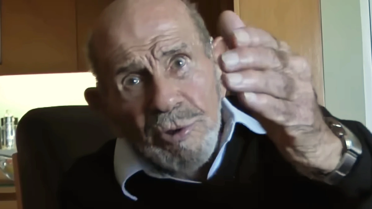 Інтерв’ю Жака Фреско 2010 року у Лондоні 
є російською: "З Цим треба кінчати"